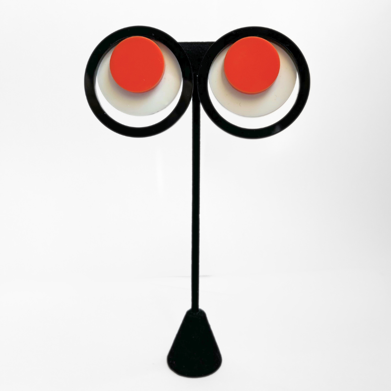 כתום שבתאי/שחור-שחור