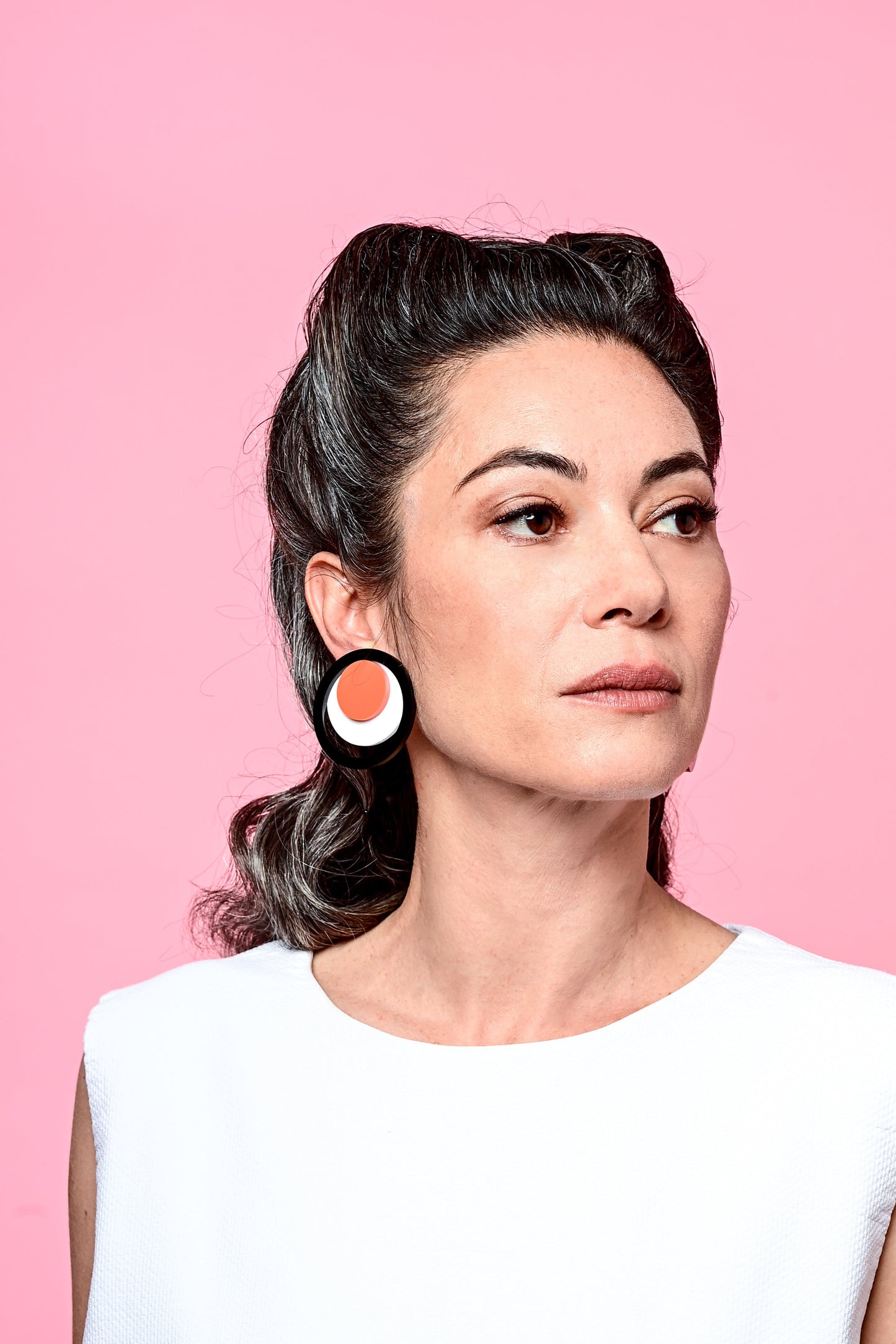 כתום שבתאי/שחור-שחור