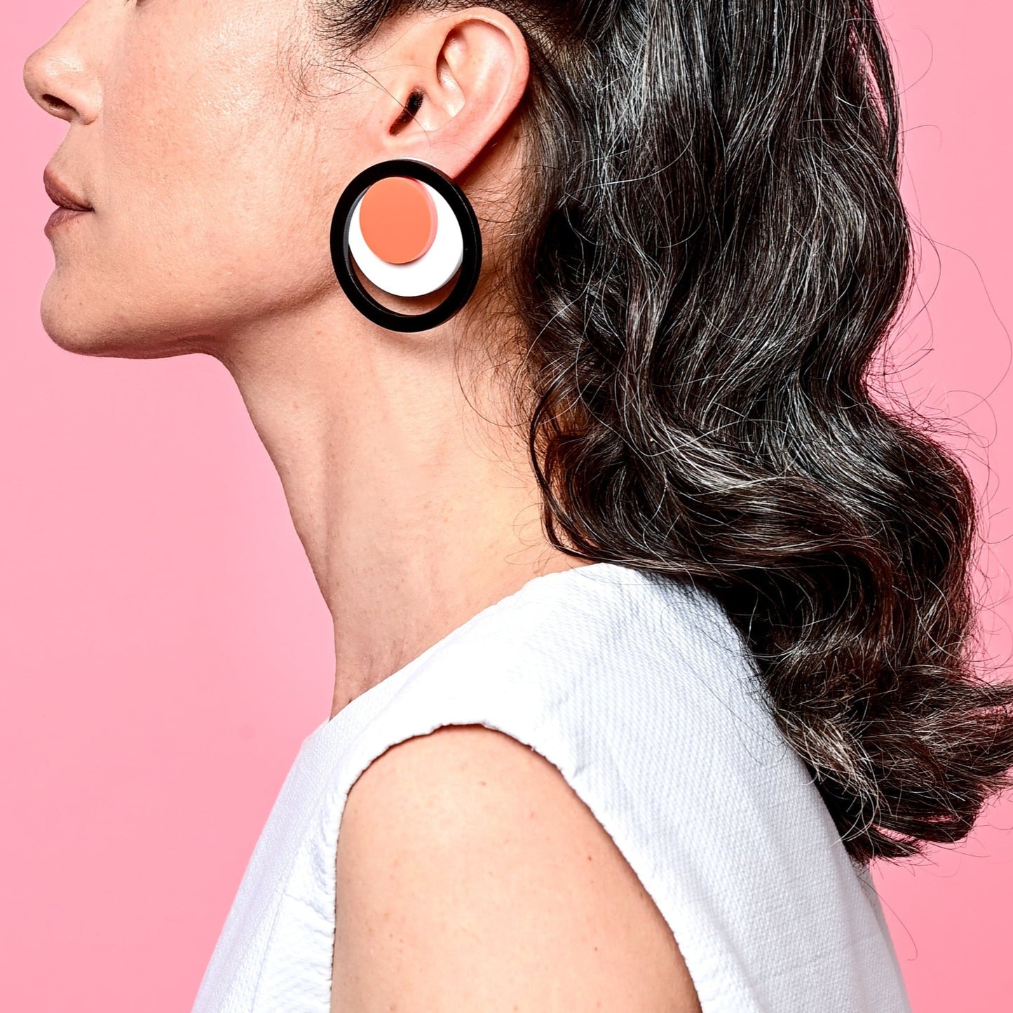 כתום שבתאי/שחור-שחור