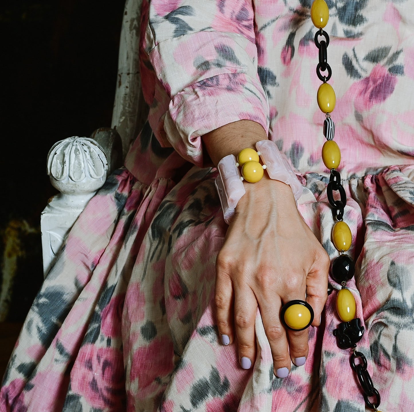 קוקה ורוד עם צהוב