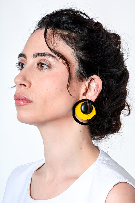 שבתאי / צהוב/שחור