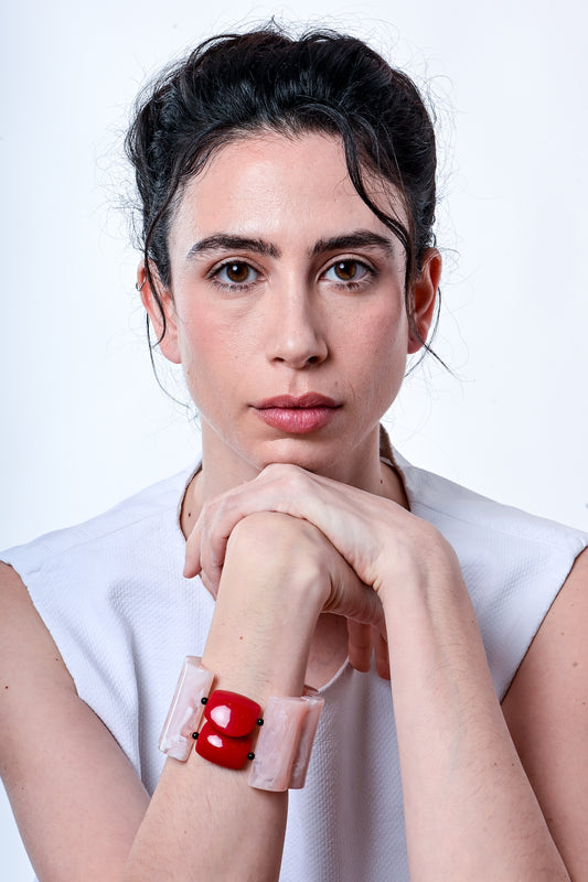 קוקה ורוד עם אדום