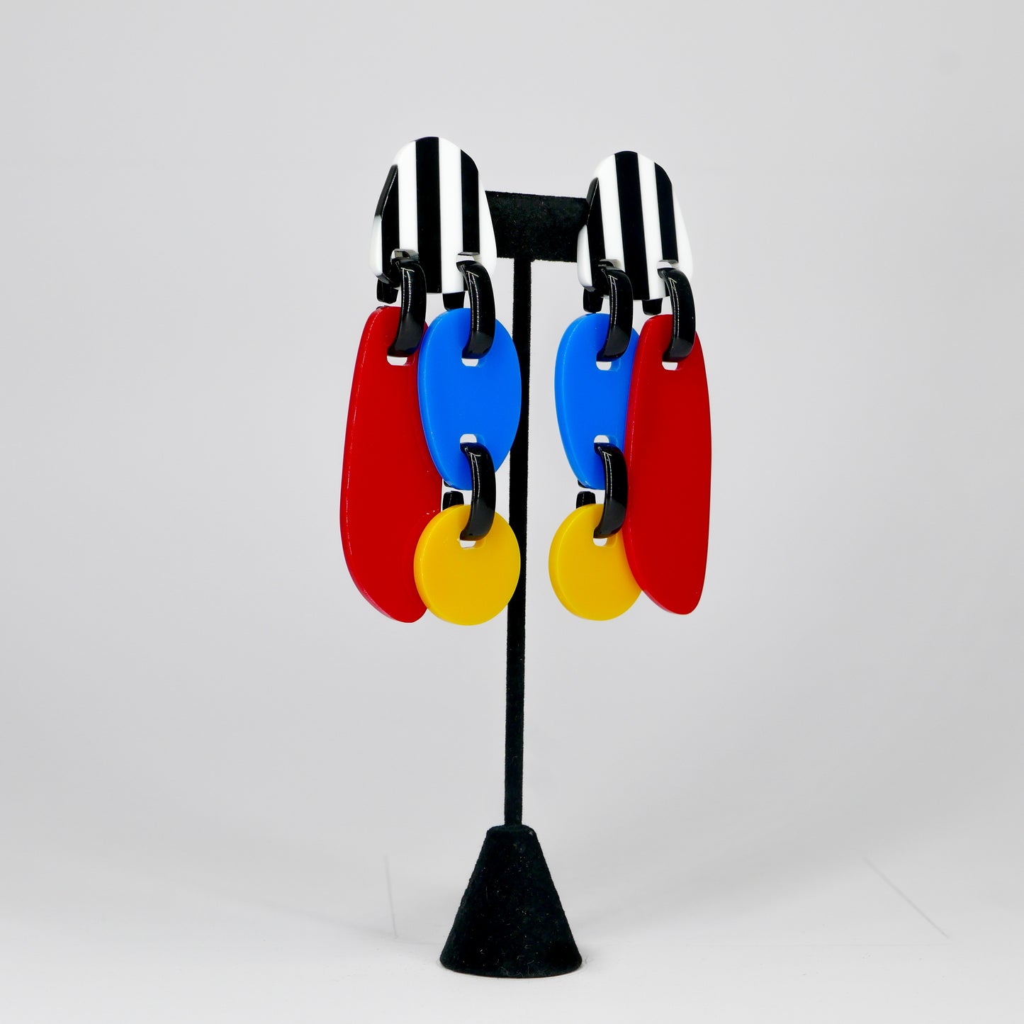 טופ עם שלושה פסים