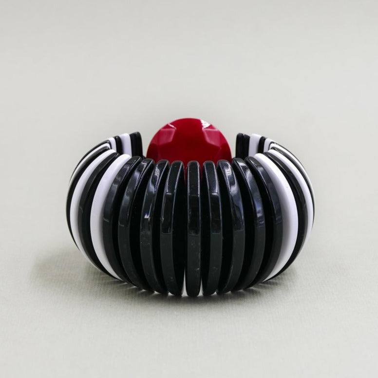 פוליה אדום שחור ולבן