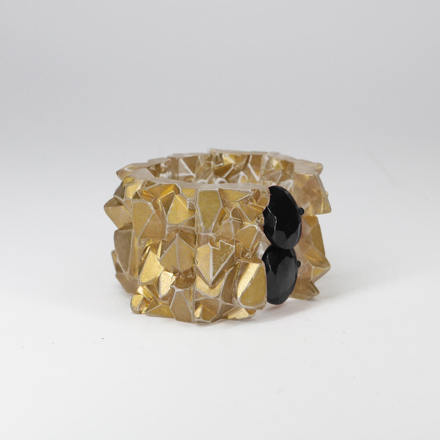 זהב רוקי עם שחור