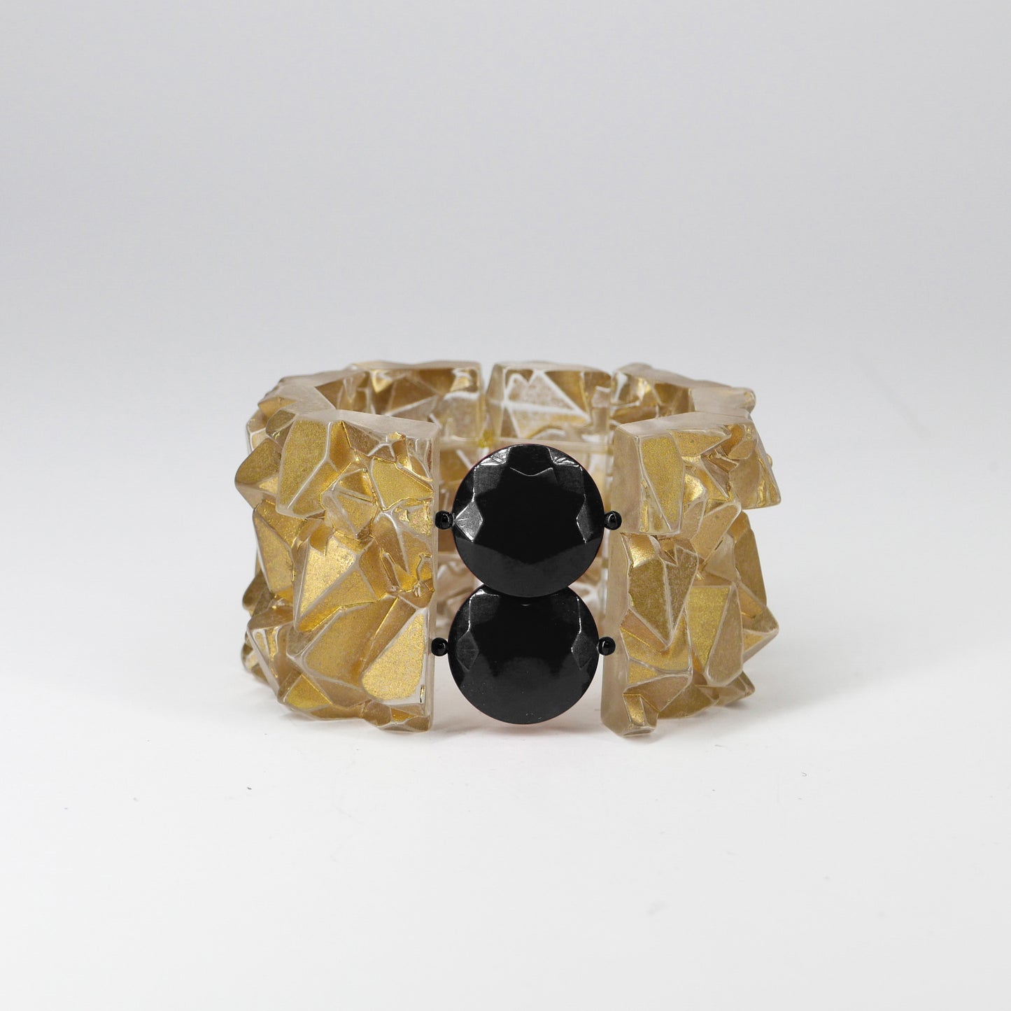 זהב רוקי עם שחור