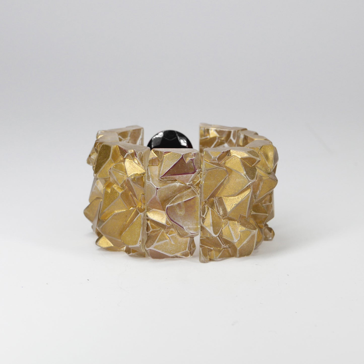 זהב רוקי עם שחור