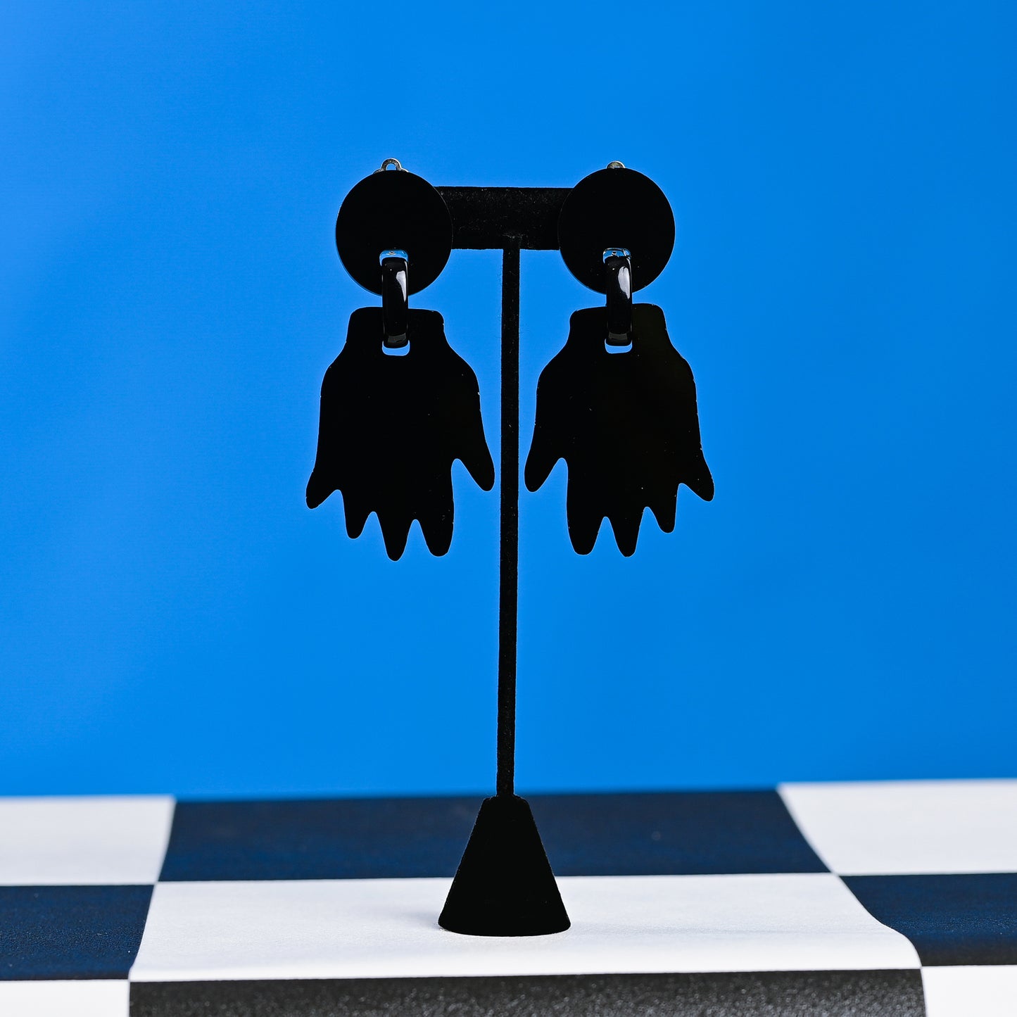 ידיים שחורות