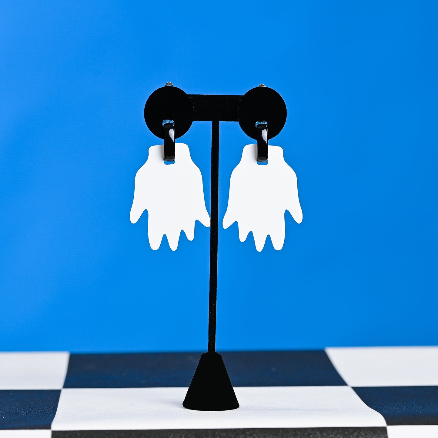 ידיים שחורות