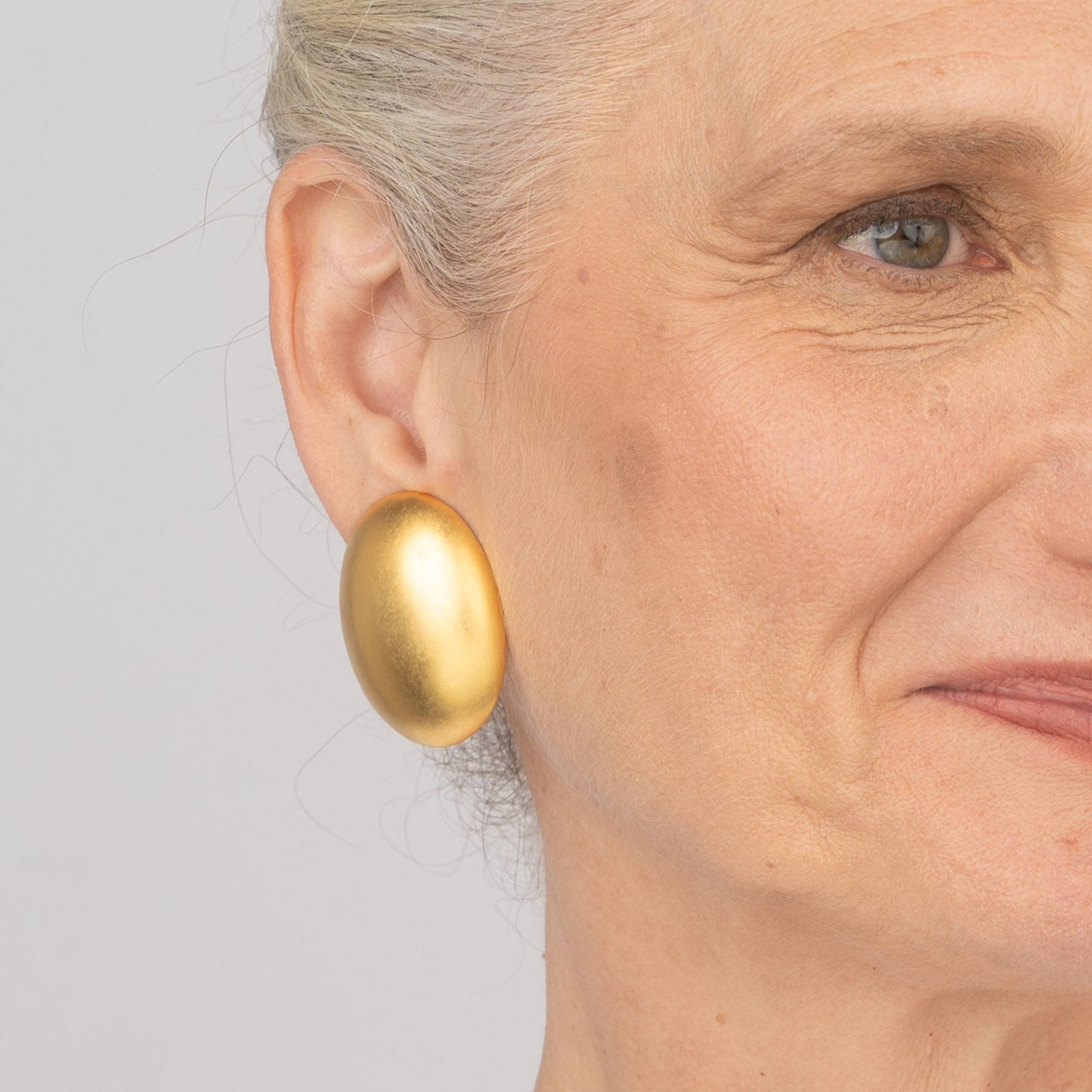 ירוק משויש אובל